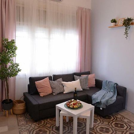 Trendy Apartments In The Heart Of Florentin With Free Netflix 텔아비브 외부 사진